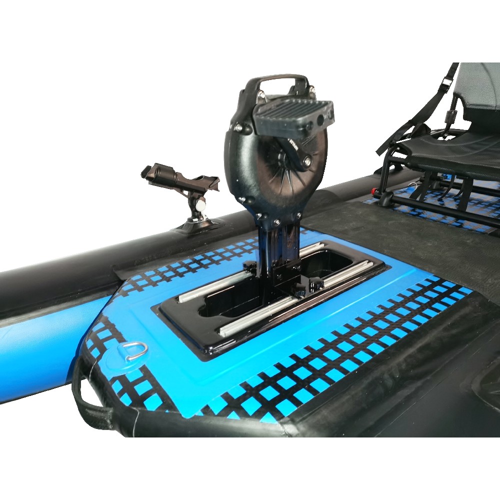 RiotKayaks-mako9air-B-D-drive1